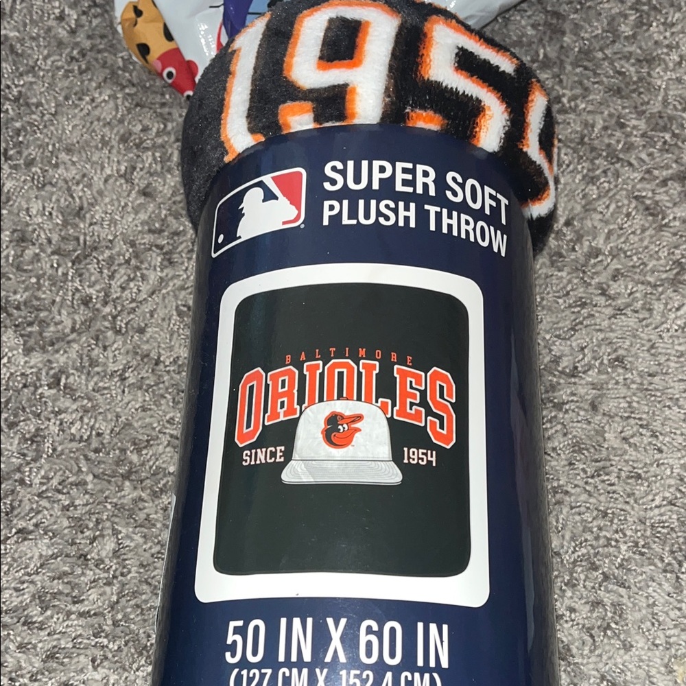 New Baltimore Orioles Super Soft Plush Throw